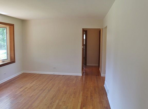 4th image of 6 E 55th St