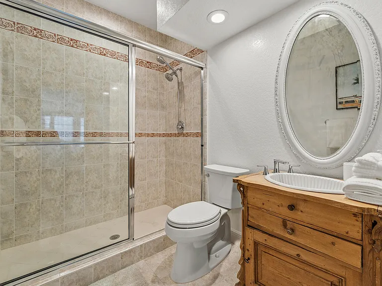 122 S Lake Dr — Photo 36