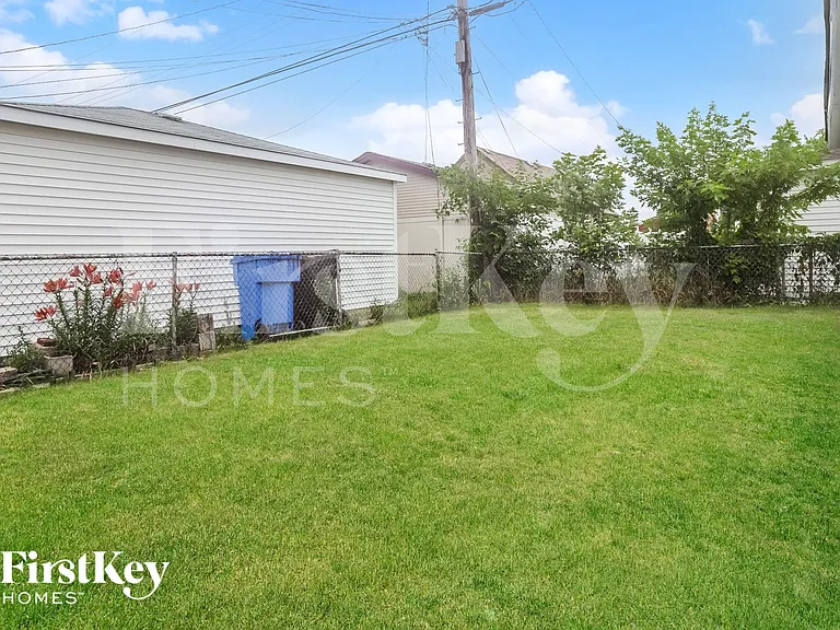 8025 S Kolin Ave — Photo 15