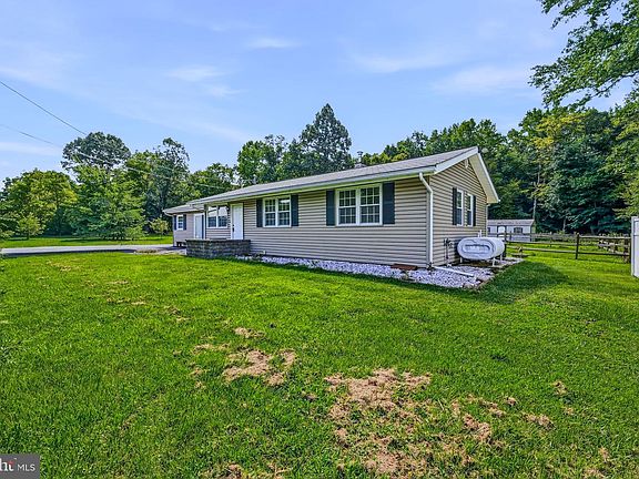 3rd image of 2030 Porter Rd