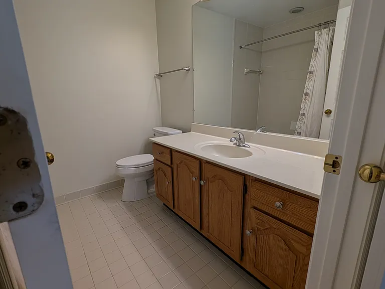 407 Clairton Ct #1 — Photo 32