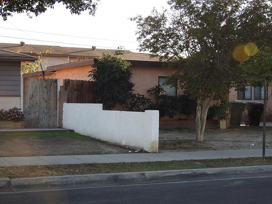 2nd image of 2556 W Greenbrier Ave