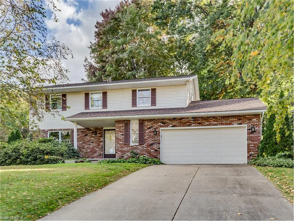 5136 Tipperary Cir NW photo 1