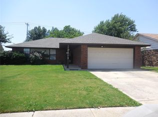 12613 Whispering Hollow Dr, Oklahoma City, OK 73142