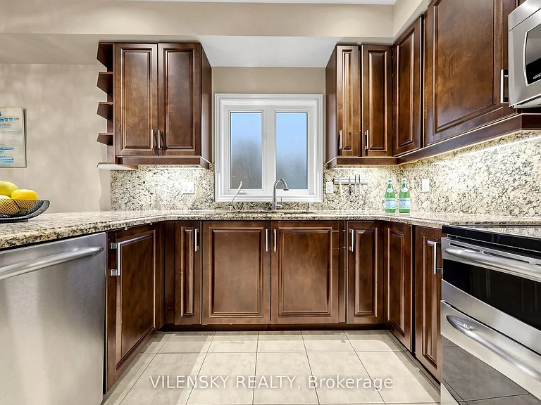 32 Santa Amato Cres — Photo 5