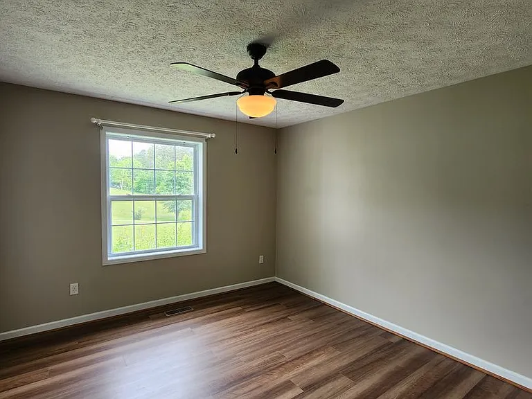 122 Greenridge Rd — Photo 6