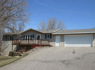 3055 Lakecrest Rd NE, Alexandria, MN 56308