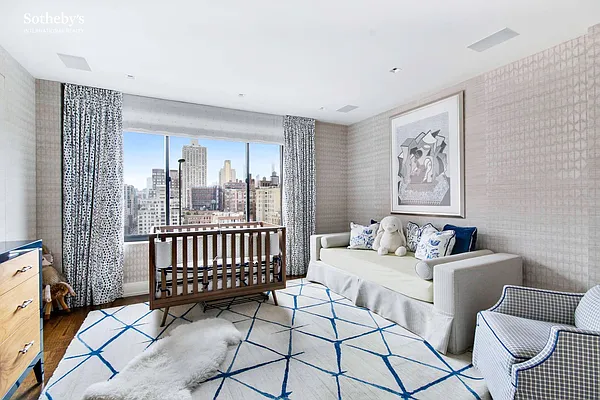 Sold by Sotheby's International Realty | media 10