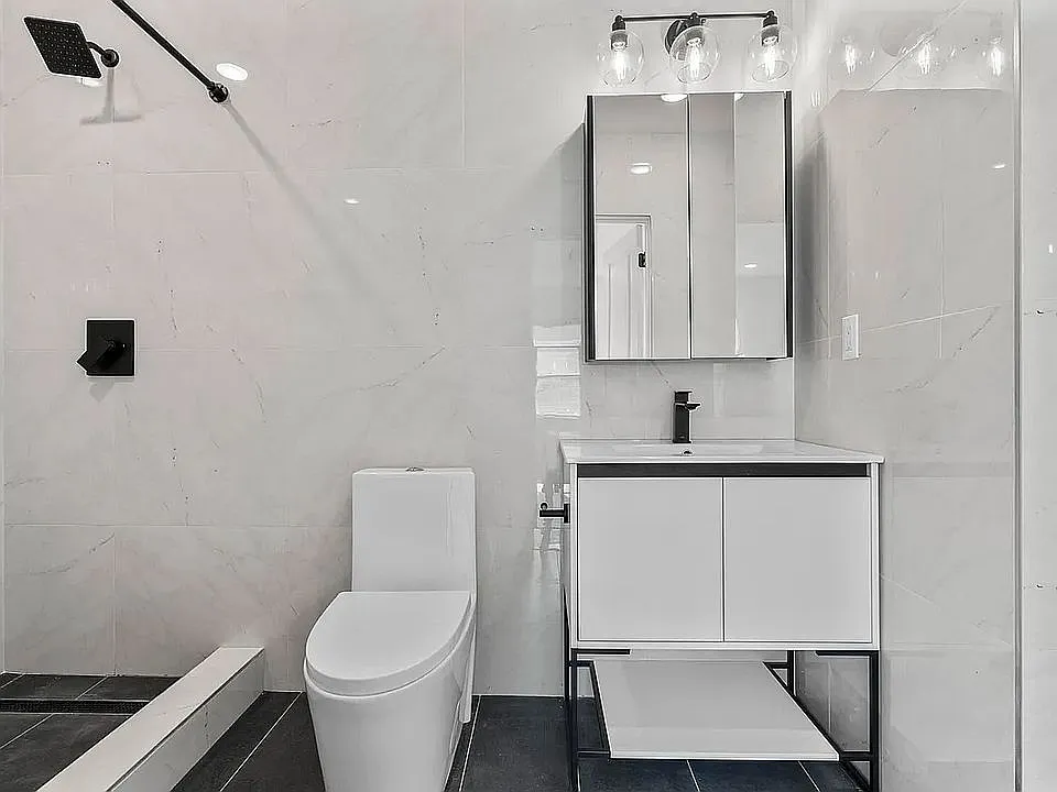 Building Photo - 55 Atunxis Ave #29