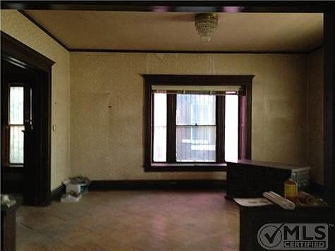 5th image of 1514 Montana Ave