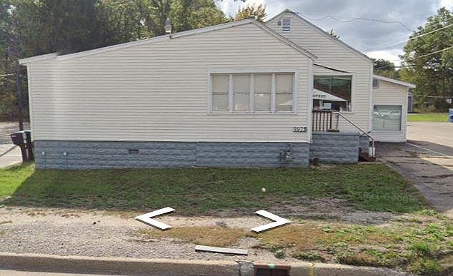 1st image of 3925 E Apple Ave