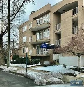 105 State St APT 1H, Hackensack, NJ, 07601