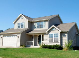 8512 Queensbury Ln, Sturtevant, WI 53177