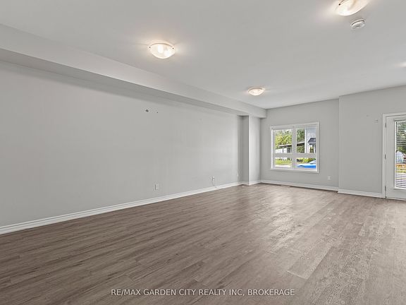 5th image of 182 Broadway #8