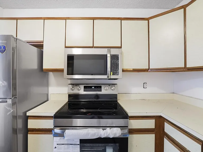 145 Snowshoe Ct #204 — Photo 8
