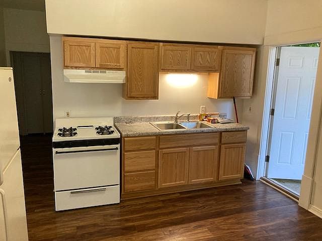 1st image of 553 Fuller Ave SE #1