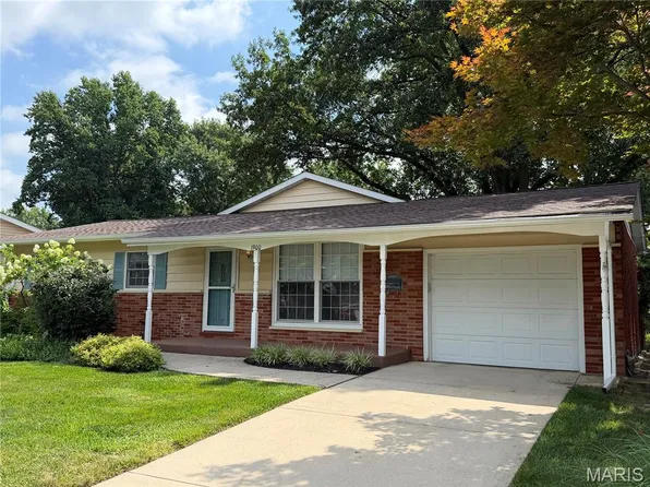 1900 Stanford Pl, Edwardsville, IL 62025