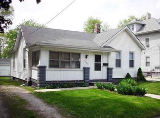 1302 N Oak St, Bloomington, IL 61701