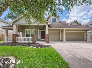 918 Mystic Village Ln, Seabrook, TX 77586