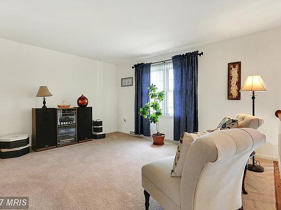 5th image of 11 Whittier Hts
