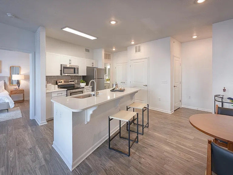 Arista Flats — Photo 25