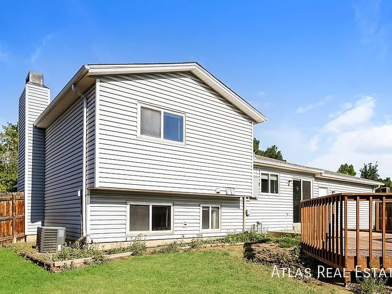 11194 Forest Ave — Photo 15