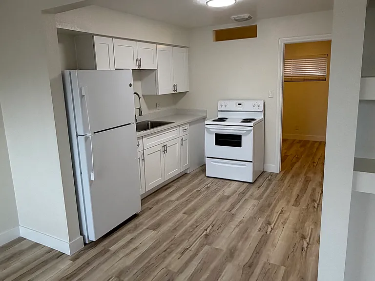 324 W Cleveland Ave — Photo 1