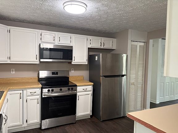 4th image of 124 Boston Dr