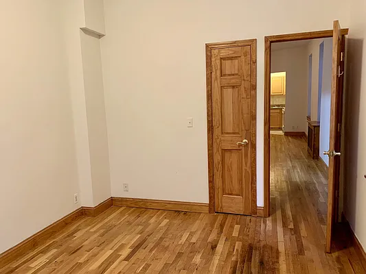 Rented by City Stop Realty | media 12