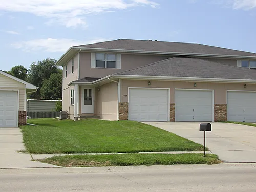 13305 Discovery Dr Photo 1