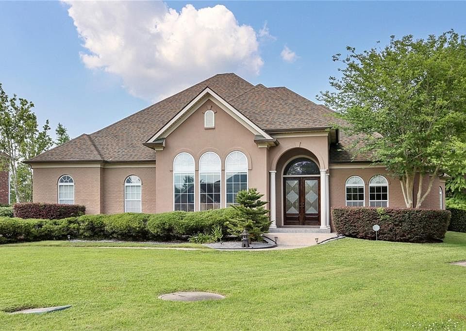 1st image of 34 Castle Pines Dr