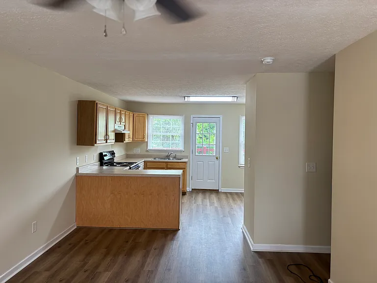 516 Beaverview Dr #516 — Photo 4