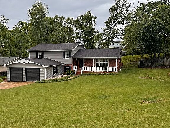 3rd image of 2021 Meadows Rd