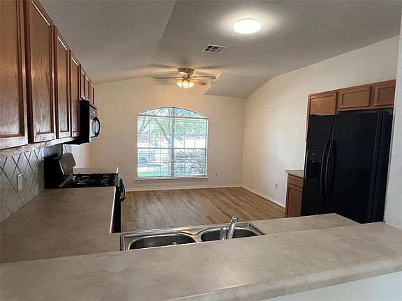 3rd image of 12201 Buzz Schneider Ln