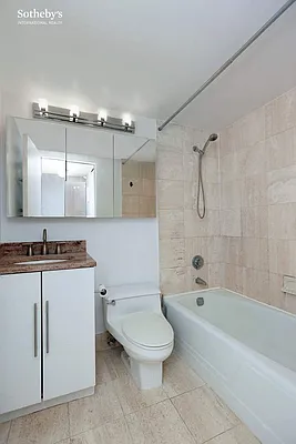 Rented by Sotheby's International Realty | media 10