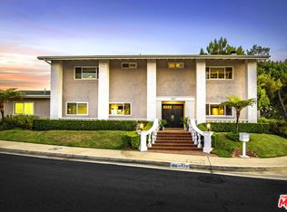 8407 Skyline Dr, Los Angeles, CA 90046