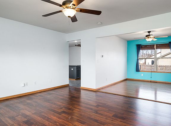 4th image of 456 Waveland Ave