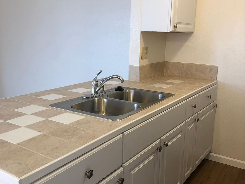 1st image of 4453 51st St APT 6