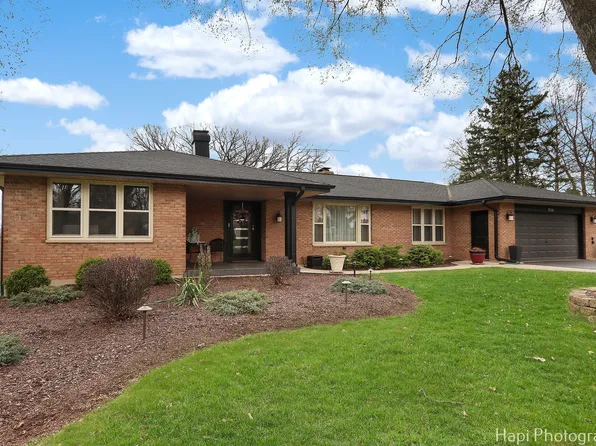 856 Winmoor Dr, Dundee, IL 60118