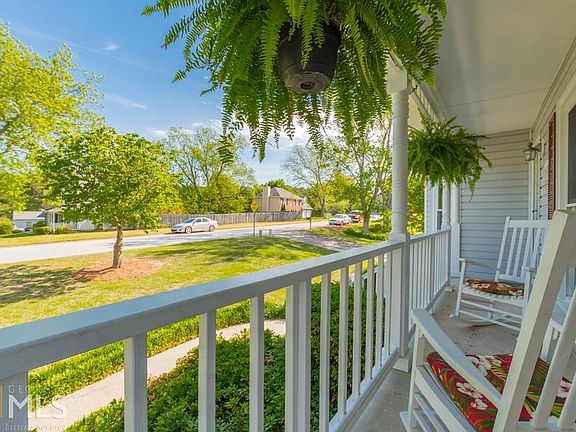 4th image of 3890 Paulownia Dr