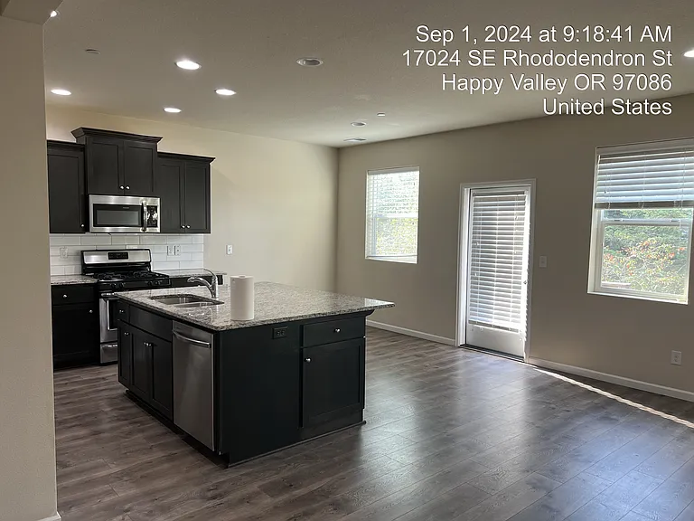 17024 SE Rhododendron St — Photo 2