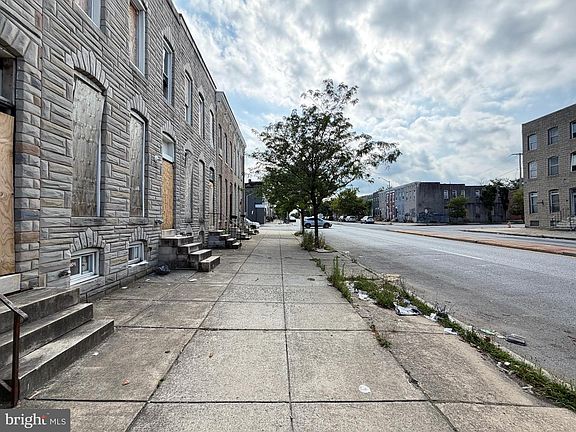 3rd image of 1931 Wilkens Ave