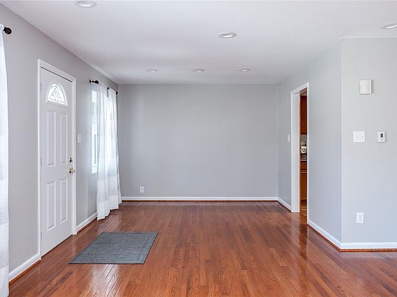 5th image of 10590 E 8th Ave