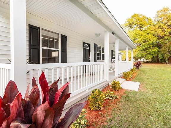 3rd image of 4844 Indian Springs Ct