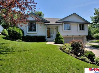 12019 N 156th Avenue Cir, Bennington, NE 68007