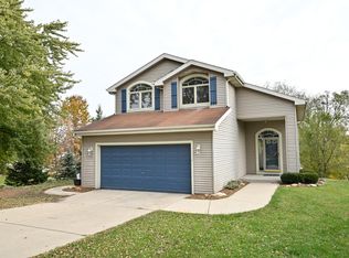 N4012 Vista Rd, Sullivan, WI 53178