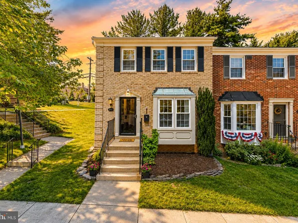 7428 Chummley Ct, Falls Church, VA 22043