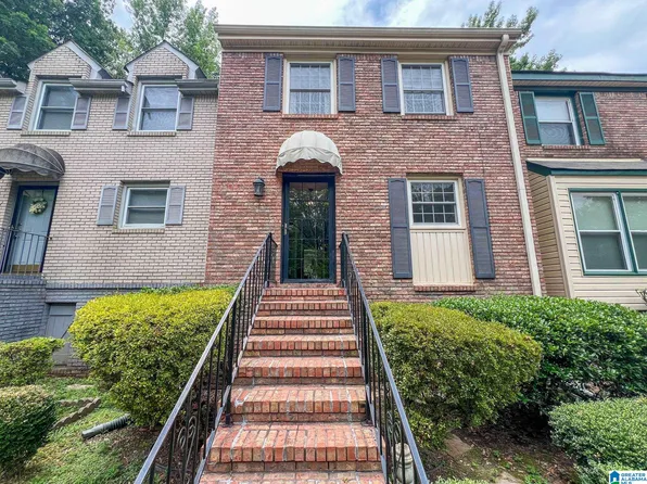 739 Eastern Manor Cir #739, Birmingham, AL 35215