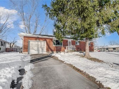 363 Crescent Dr, Lewisburg, OH, 45338