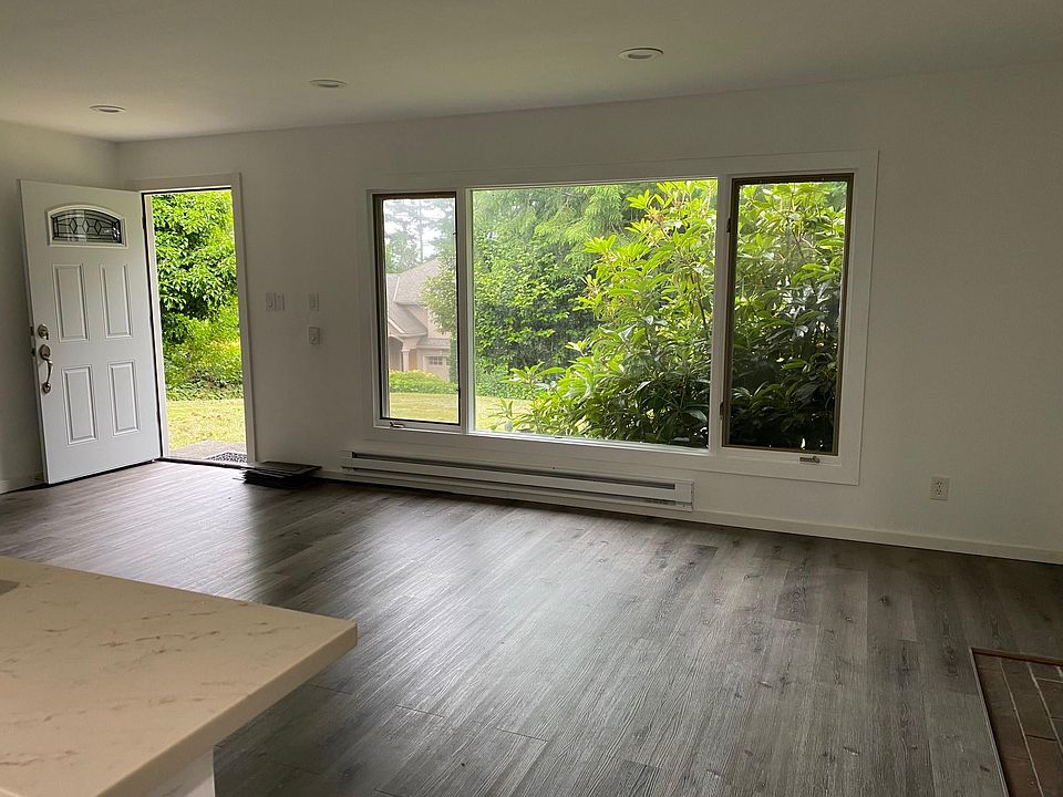 1st image of 736 75th Ave NE